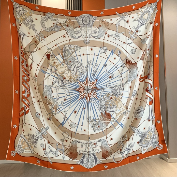 Luxury Brand Scarf Large Silk  - огляд і ціна Luxury Bags Brand