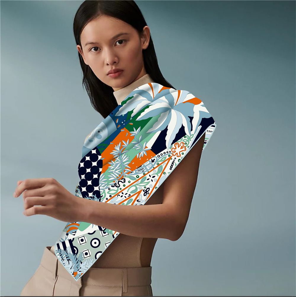 Vintage Women Silk Scarf Trian - огляд і ціна Luxury Bags And Accessories