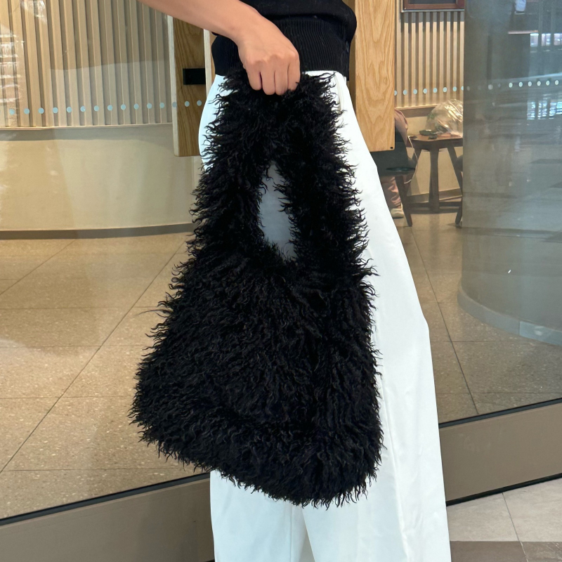 Luxury Fluffy Synthetic Sheeps - огляд і ціна Luxury Bags Shopping