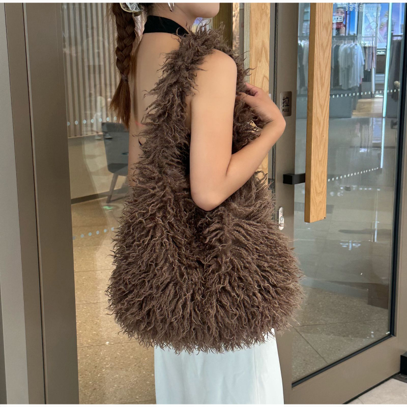 Luxury Fluffy Synthetic Sheeps - огляд і ціна Luxury Bags Shopping